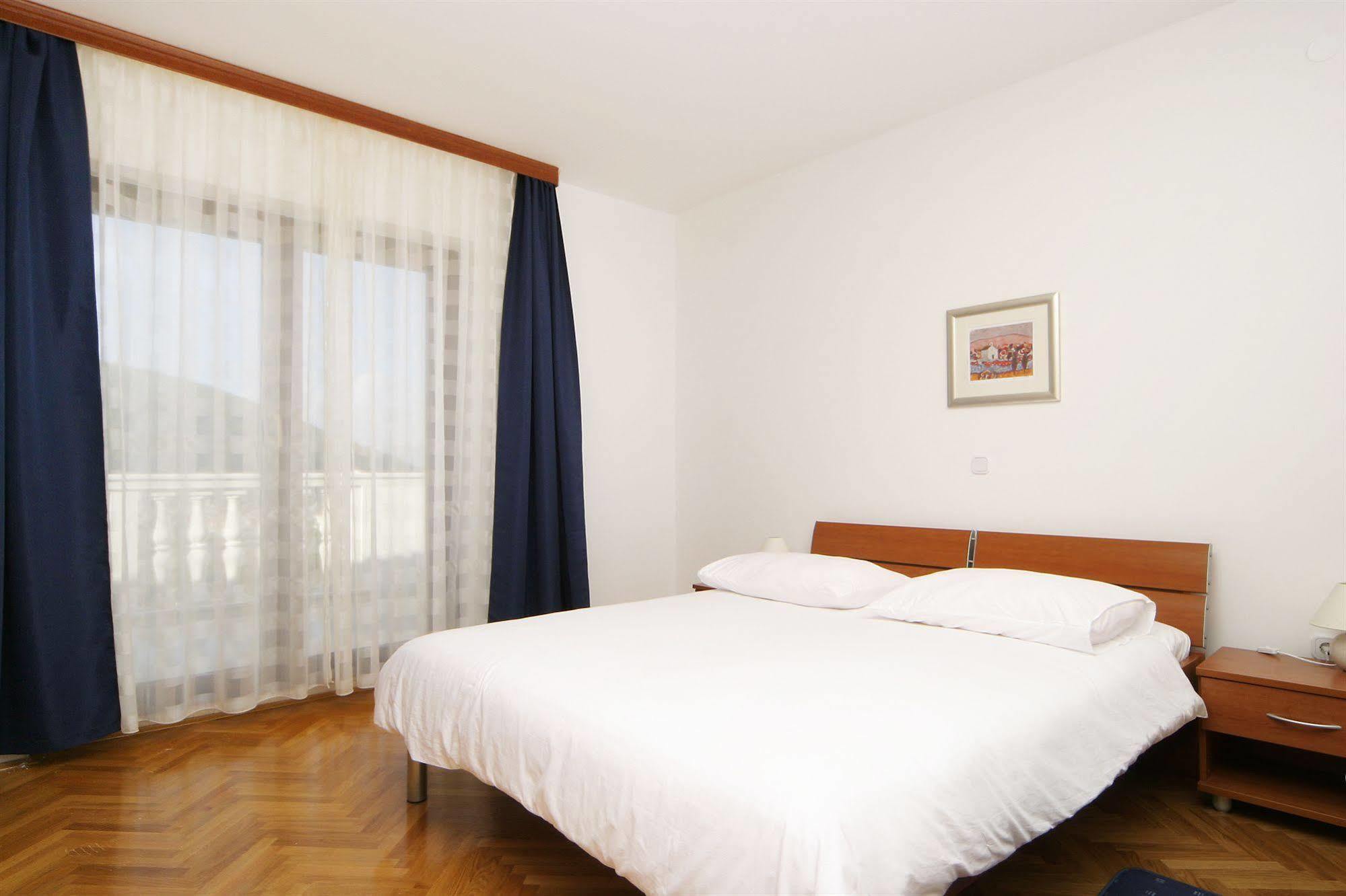 Apartments Пучишча Екстериор снимка