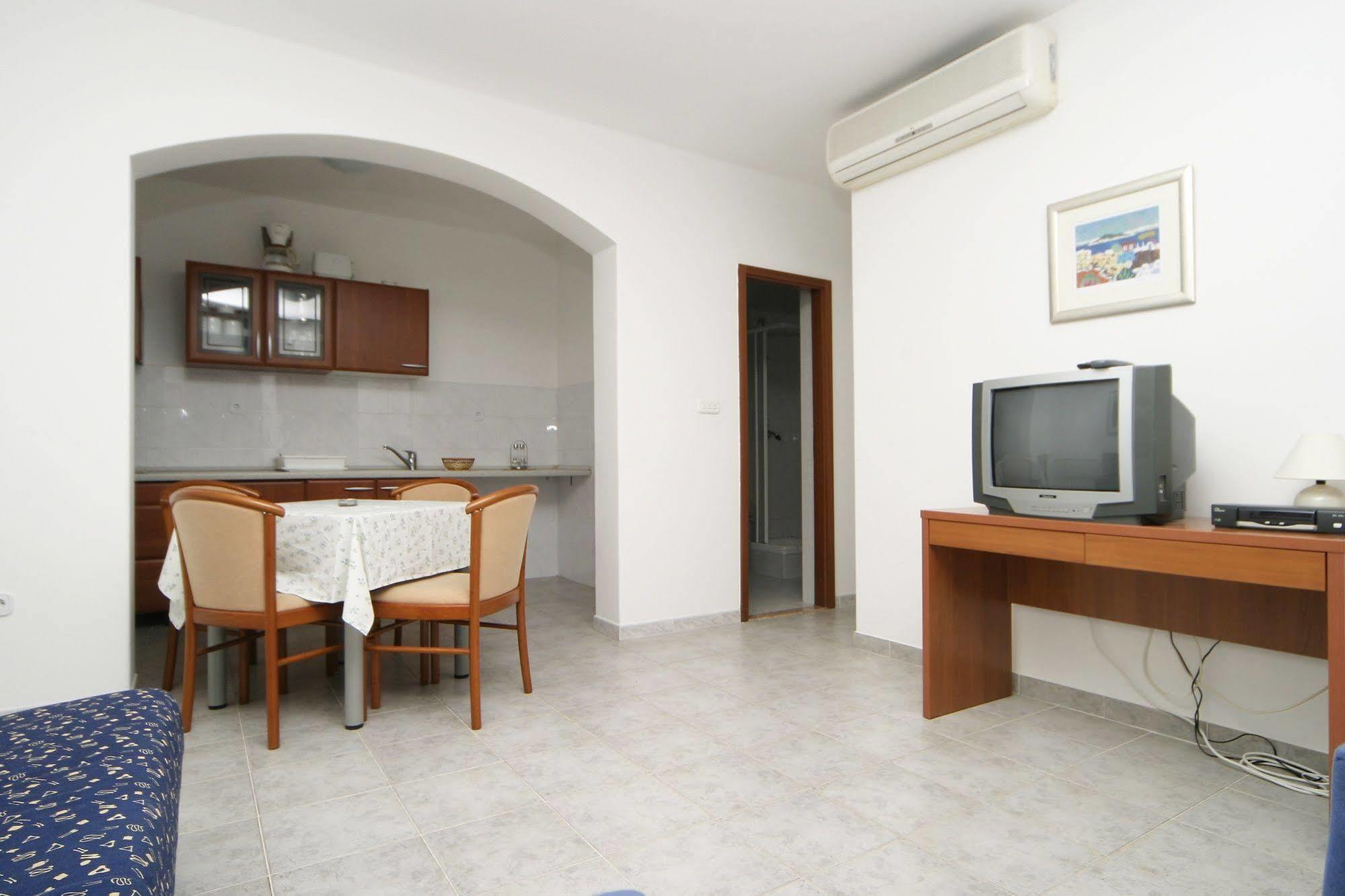 Apartments Пучишча Екстериор снимка